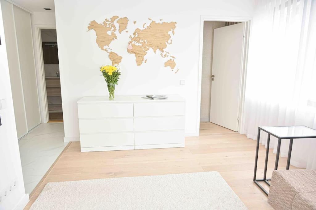 Apartamento Kalevi Panorama Tallin Exterior foto