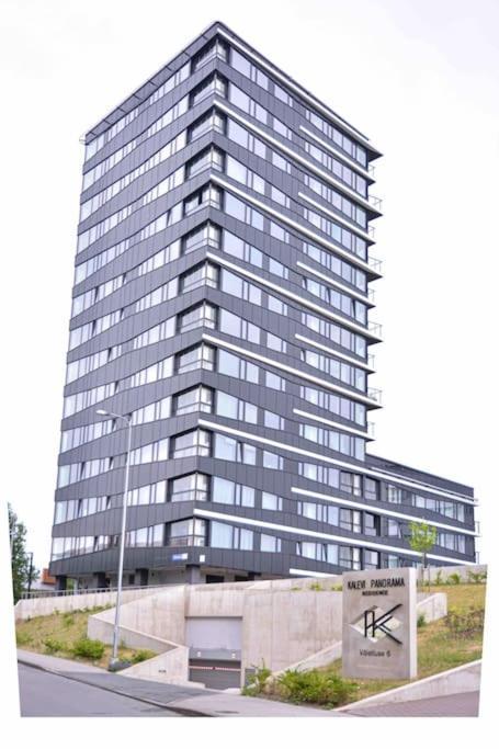 Apartamento Kalevi Panorama Tallin Exterior foto